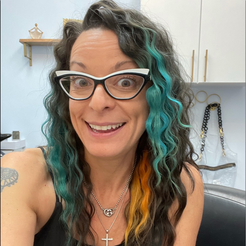 Meet your Posher, Stephanie